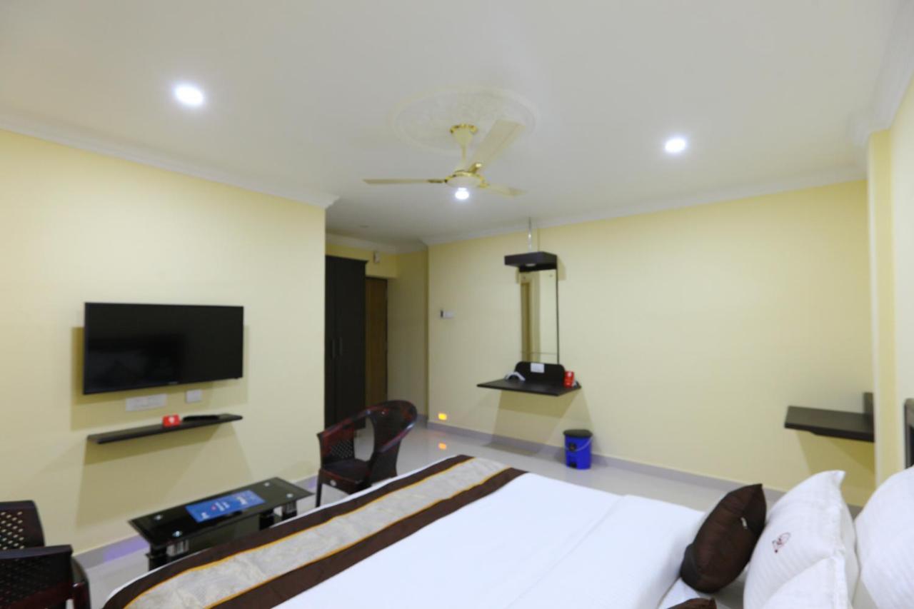 Hotel Sal Inn - Near Airport Chennai Exterior photo